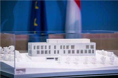 Premierminister Xavier Bettel und Mobilitätsminister François Bausch haben am Freitag das neue nationale Krisenzentrum eingeweiht
