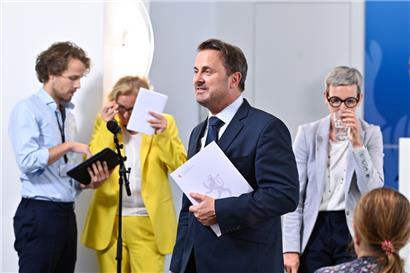 Premierminister Xavier Bettel verkündete am Freitag die Regierungsentscheidung zur Impfpflicht. Mit dabei: Gesundheitsministerin Paulette Lenert und Justizministerin Sam Tanson.
