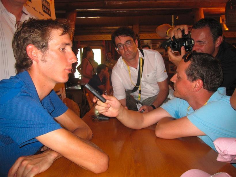 Pressekonferenz am Ruhetag: Andy kündigt an, nach dem Weißen Trikot auch das „Maillot jaune“ zu holen 
