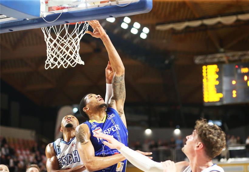 Prince Foster (in Blau) und Hesperingen verlangten den Eschern alles ab
