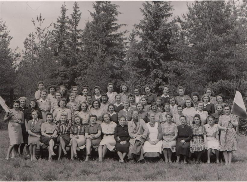 Printemps 1945, les détenues luxembourgeoises libérées des camps sont conduites dans la ville suédoise de Vislanda
