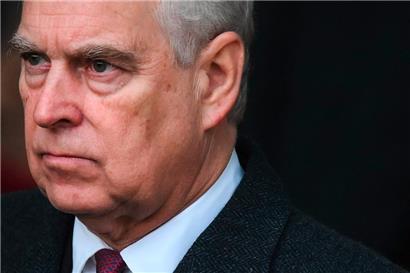 Prinz Andrew hat sich im Zuge der Epstein-Affäreweitestgehend aus der Öffentlichkeit zurückgezogen
