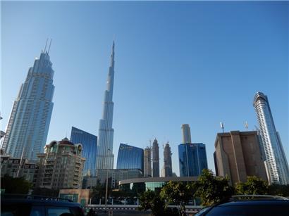 Privatfirmen können selbst entscheiden, nach welcher Arbeitswoche sie ihre Geschäftszeiten richten
