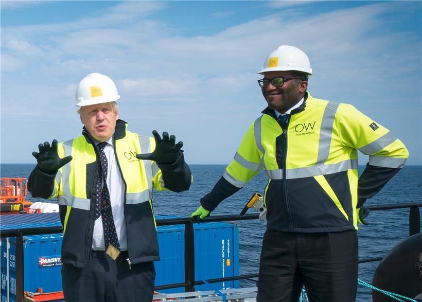 Probleme mit dem freien Markt: der britische Premier Boris Johnson und sein Wirtschaftsminister Kwasi Kwarteng 
