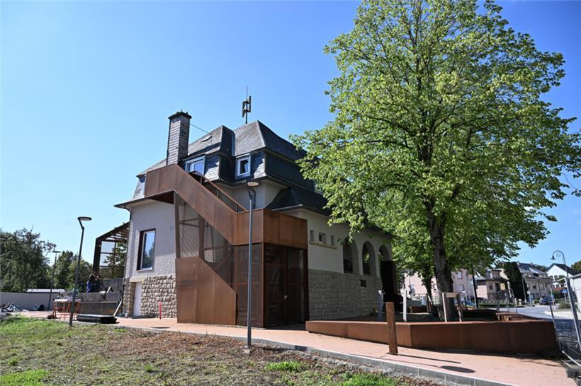 Probleme mit einem Bauunternehmen verzögern angeblich die Eröffnung des schmucken „Gîte“ in Linger. Wann die ersten Gäste dort übernachten können, steht in den Sternen.
