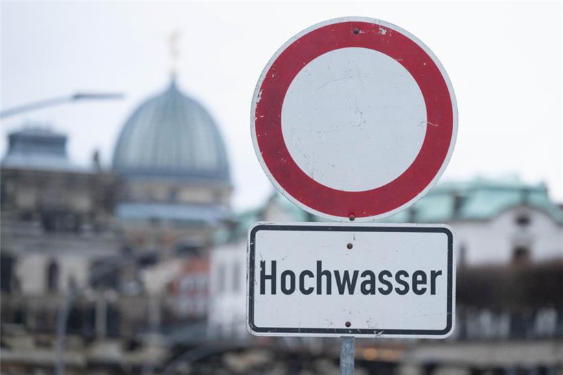 Prognosen zufolge wird die Elbe in Dresden am Sonntag die Alarmstufe 1 erreichen – bis zum Mittwoch könnte sogar die Alarmstufe 3 erreicht werden
