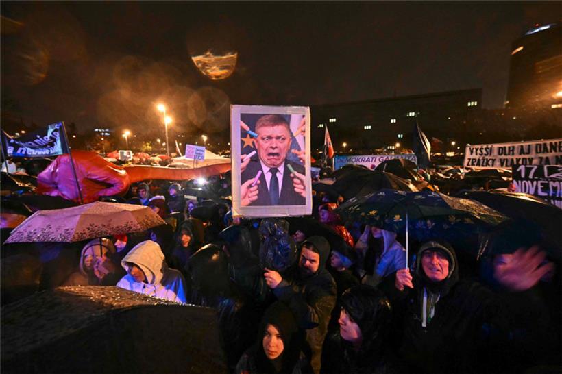 Proteste gegen den zusehends unbeliebten slowakischen Regierungschef Robert Fico Anfang der Woche in Bratislava
