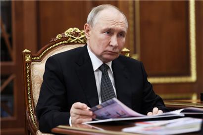Putin schweigt bislang zu dem Vorschlag einer 30-tägigen Waffenruhe.
