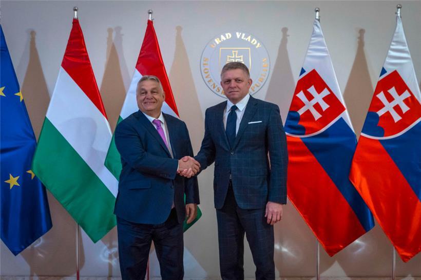 Putins und Trumps Fanboys in der EU: der ungarische Regierungschef Viktor Orbán (l.) und sein Spezi, der slowakische Regierungschef Robert Fico

