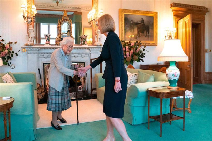Queen Elizabeth II musste Liz Truss im Schloss Balmoral empfangen 
