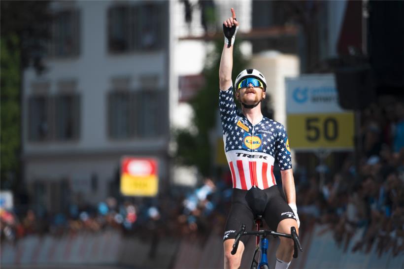 Quinn Simmons dachte bei seinem Sieg an Gino Mäder, der 2023 bei der Tour de Suisse tödlich verunglückt war
