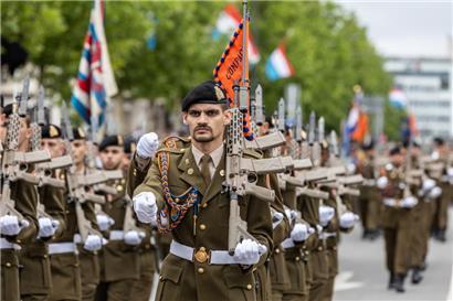 Quo vadis, luxemburgische Armee, in einer aufgerüsteten NATO? Soldaten am diesjährigen Nationalfeiertag
