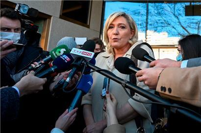 RN-Chefin Le Pen steht der Politik des russischen Präsidenten Wladimir Putin eher wohlwollend gegenüber
