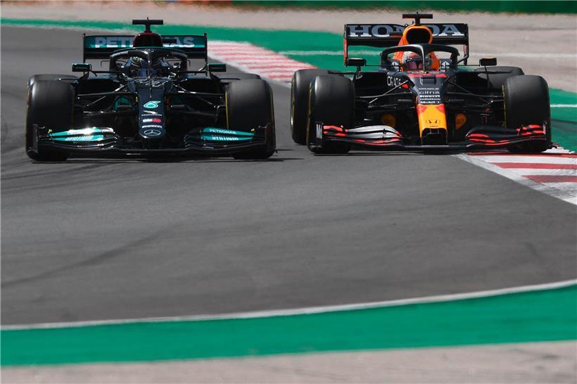 Rad an Rad: Hamilton und Verstappen liefern sich spannende Zweikämpfe
