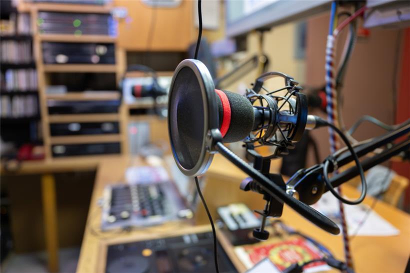 Radio R.O.M. ist in der Region Medernach-Ernztal auf 101,5 MHz (UKW) zu hören sowie auch überall im Webstream
