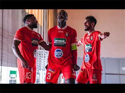 Rafael Bocum (M.) hat in Luxemburg durch den Futsal ein neues Kapitel aufgeschlagen