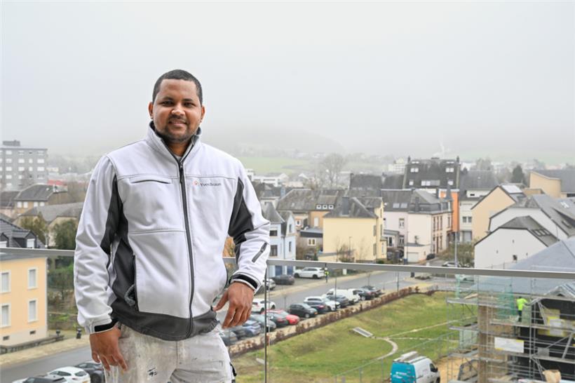 Rafael Gonzalez, studierter Mathematiker, der hierzulande eine Ausbildung zum Maler macht
