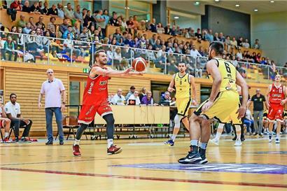 Raphaël Martin (in Rot) ist überzeugt, dass für die Musel Pikes in den kommenden zwei Wochen wegweisende Spiele auf dem Programm stehen
