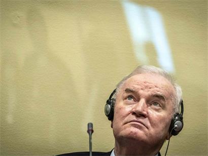 Ratko Mladic am 8. Juni 2021 auf der Anklagebank im Internationalen Restmechanismus für Strafgerichtshöfe (IRMCT) in Den Haag