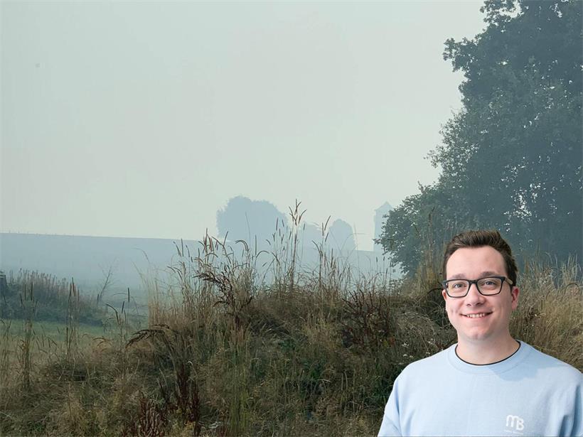 Rauchschwaden am Sonntag über Huldingen