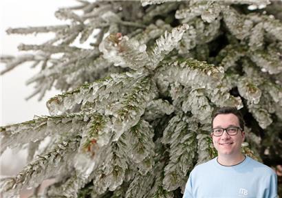 Raureif an den Zweigen einer Fichte auf dem Blocksberg: Wie die Lage jedoch in zwei Wochen in Luxemburg aussehen wird, ist aktuell unklar. Lediglich Wettermodelle gibt es.
