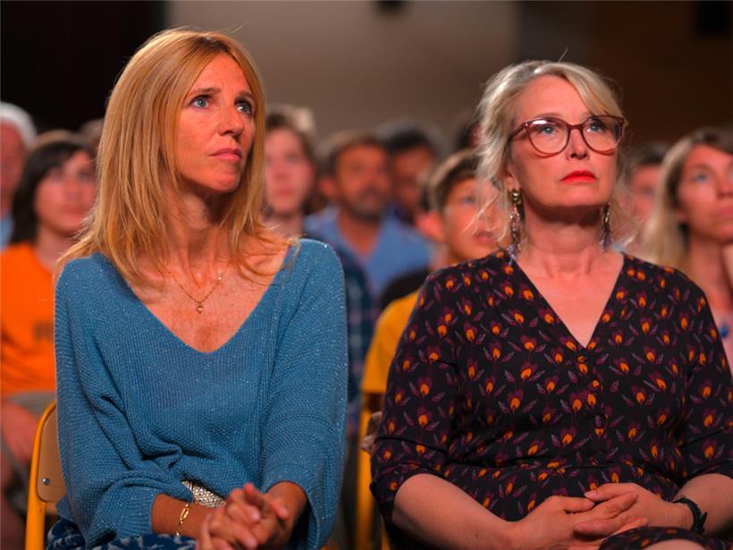 Réalisatrice et comédienne: Julie Delpy (droite) joue une institutrice qui veut sauver le monde
