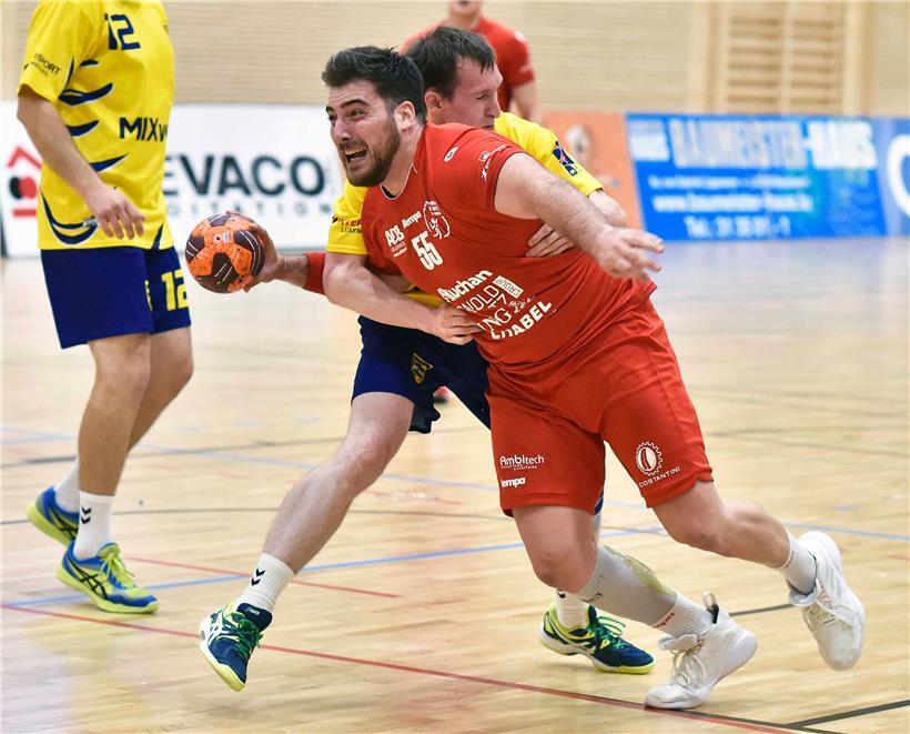 Red-Boys-Neuzugang Lukas Christin trifft im Auftaktspiel gegen Mersch zur zwischenzeitlichen 30:16-Führung
