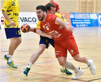 Red-Boys-Neuzugang Lukas Christin trifft im Auftaktspiel gegen Mersch zur zwischenzeitlichen 30:16-Führung

