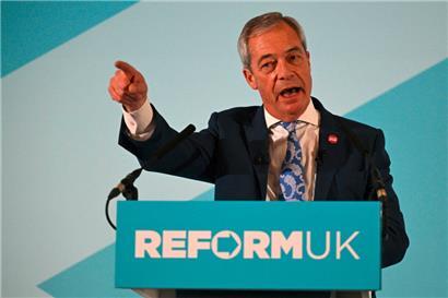 Reform-UK-Chef Nigel Farage führt mit seiner Partei die Umfragen an

