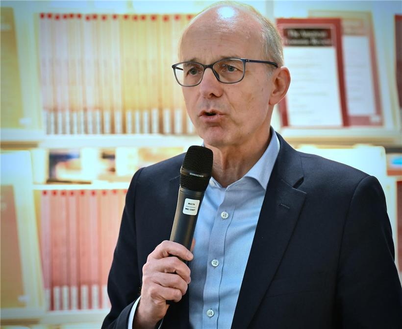 Regierung, Patronat und Gewerkschaften diskutieren gemeinsam über Künstliche Intelligenz und ihre Auswirkungen auf Arbeitswelt und Gesellschaft