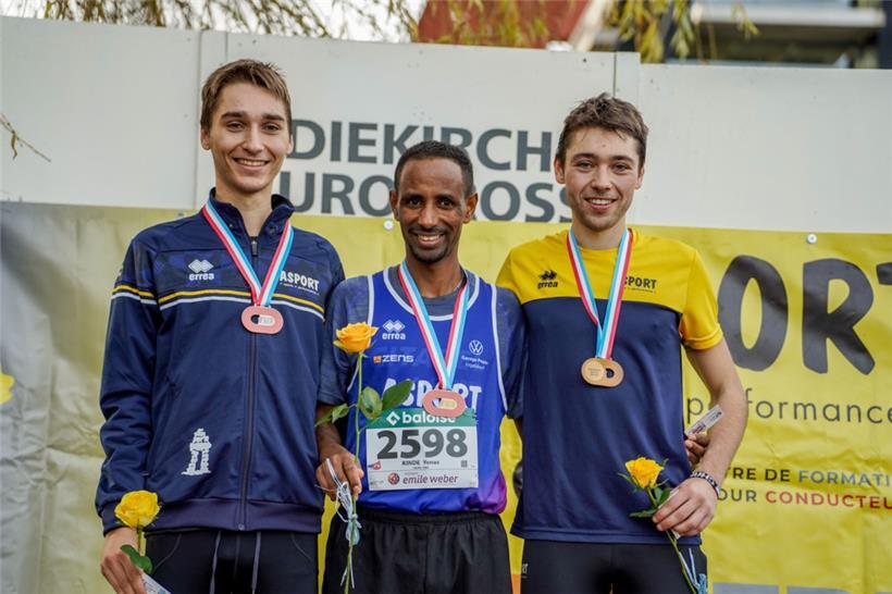 Reines Celtic-Podium: Yonas Kinde (Mitte) setzte sich vor Gil (links) und Charel...