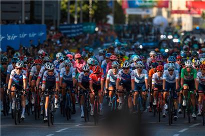 Remco Evenepoel trug das Rote Trikot bis nach Madrid 
