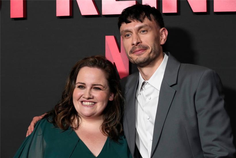 Richard Gadd (d.), créateur de „Baby Reindeer“, et Jessica Gunning (g.)
