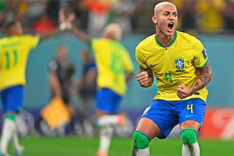 Richarlison tanzt gerne wie eine Federvieh
