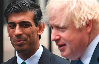 Rishi Sunak verweigert mit dem Hinweis auf die Privatsphäre von seinem Vorgänger Boris Johnson der unabhängigen Covid-Untersuchungskommission die Herausgabe von Kurznachrichten

