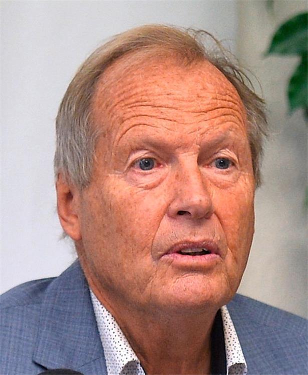 Roby Mehlen (76) ist Gründungsmitglied und Ehrenvorsitzender der ADR, von 1989 bis 2009 war er Mitglied der Abgeordnetenkammer, von 1991 bis 2013 Parteipräsident.
