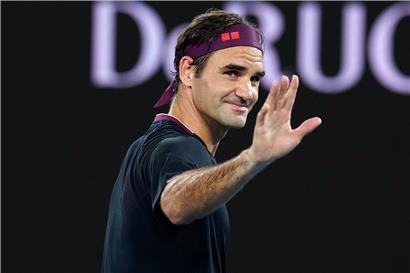 Roger Federer hat seine Fans mit einer Solo-Übung herausgefordert und gibt auf Twitter fleißig Feedback. 
