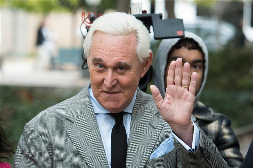 Roger Stone, auf einem Bild vom November 2019, braucht seine Gefängnisstrafe nicht anzutreten, weil er Untersuchungen gegen Trump behindert hatte
