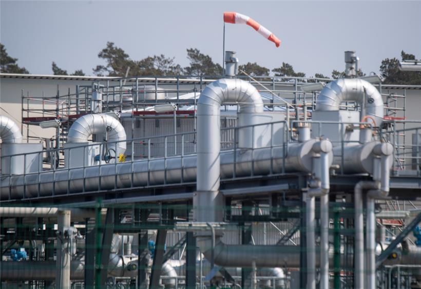 Rohrsysteme und Absperrvorrichtungen in der Gasempfangsstation der Ostseepipeline Nord Stream 1
