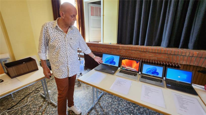 Romain Karier, Sekretär des MCCL
