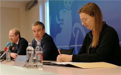 Romain Martin (Hochschulministerium), Hochschulminister Claude Meisch und Polina Bashlay (ACEL-Präsidentin)
