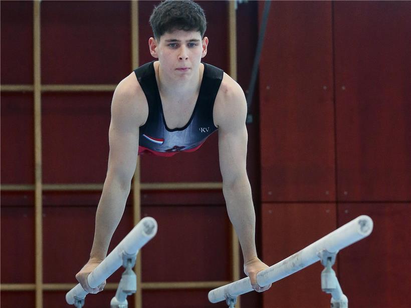 Ronan Foley beim Training in Leeds nach seiner Premiere, Sportler in England, Fitness und Leistungssteigerung