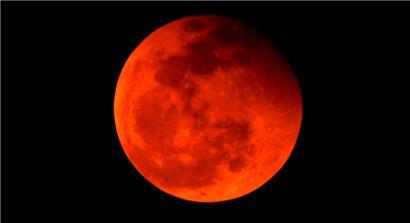 Rot blüht der Mond: Ein „Blutmond“ ist ein besonderes Erlebnis
