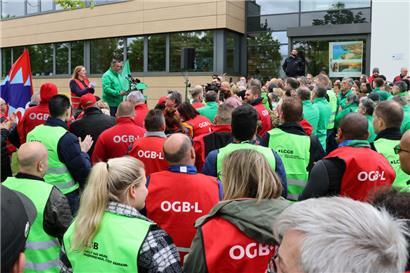 Rot und Grün dürfen sich freuen: Der OGBL und der LCGB vermelden am Mittwoch die Unterzeichnung eines neuen Kollektivvertrags
