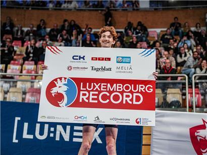 Ruben Querinjean jubelt über neuen Landesrekord in der Coque beim Kanusport-Wettbewerb