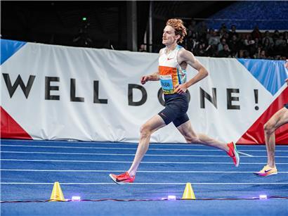 Ruben Querinjean läuft 3.000 Meter und verbessert seinen drei Wochen alten Landesrekord deutlich