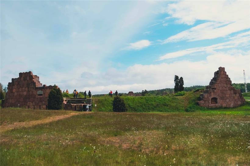 Ruinen auf dem Festungsgelände Bomarsund auf Aland: Seit über 160 Jahren ist das Inselarchipel demilitarisiert
