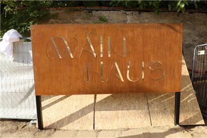 Rund 12 Millionen Euro soll das Projekt „Wäinhaus“, das am Montag in Ehnen vorgestellt wurde, kosten. Es soll Tagungsräume, Touristeninfo, Fahrradverleih und eine interaktive Ausstellung zum Weinbau beherbergen. 
