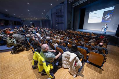 Infoversammlung mit rund 250 Teilnehmenden im Escher Theater am Montagabend, Informationsveranstaltung, Publikum