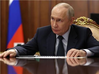 Russlands Drohung eines Vergeltungsangriffs gegen die Ukraine bei Angriff auf Moskaus Weltkriegsparade